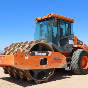 2016 XCMG CV122U 84