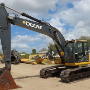 2013 John Deere 210G LC