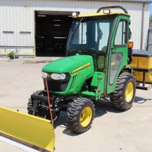 2015 John Deere 2025R 4WD