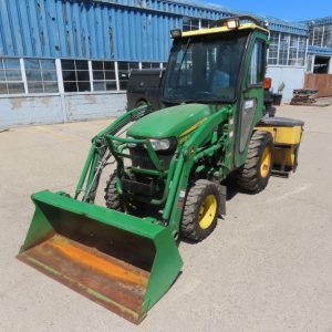 2015 John Deere 2025R 4WD